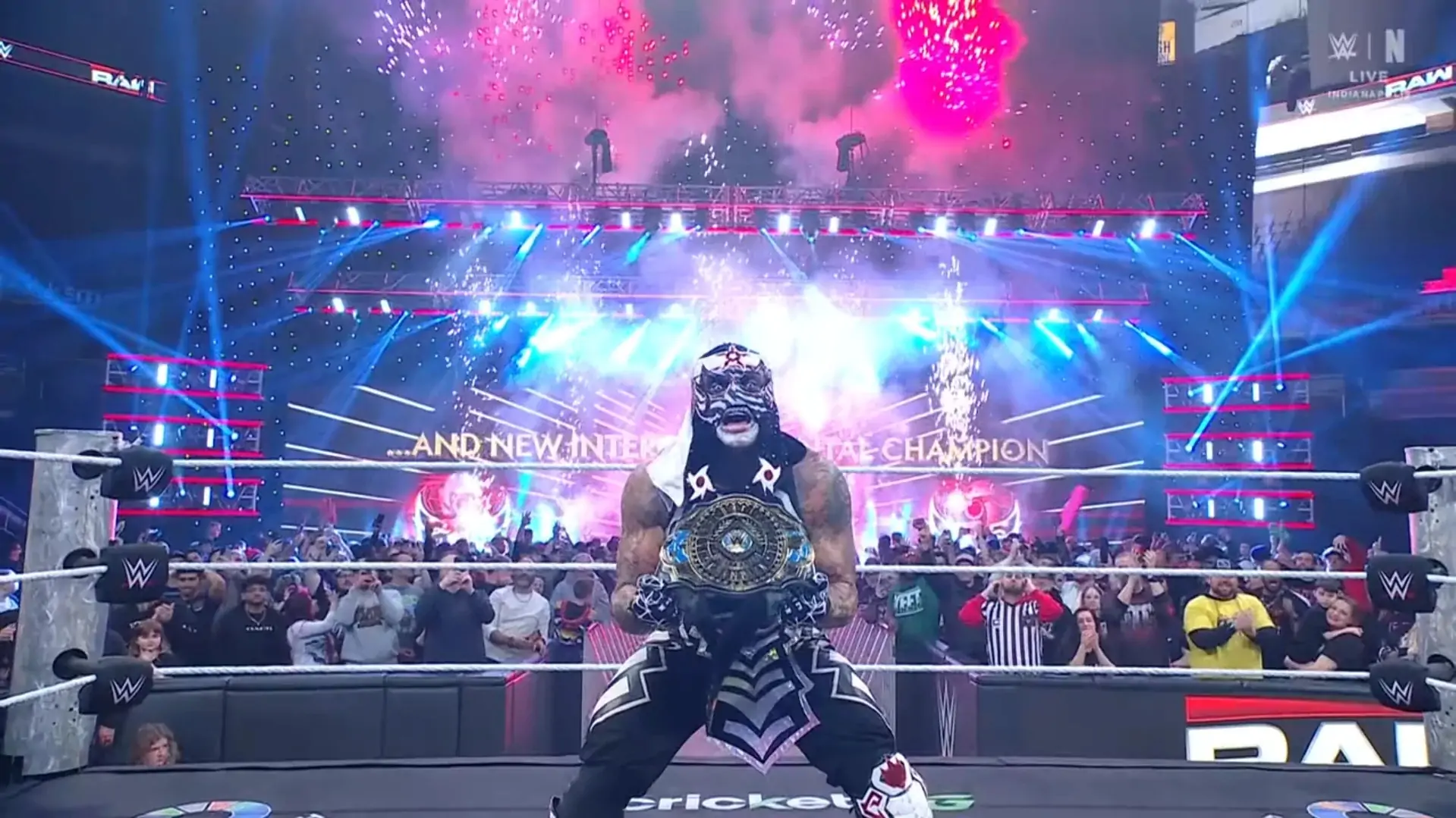 Penta, WWE Raw Hayranlarını Şaşırttı ve Kıtalararası Şampiyonluğu Kazandı