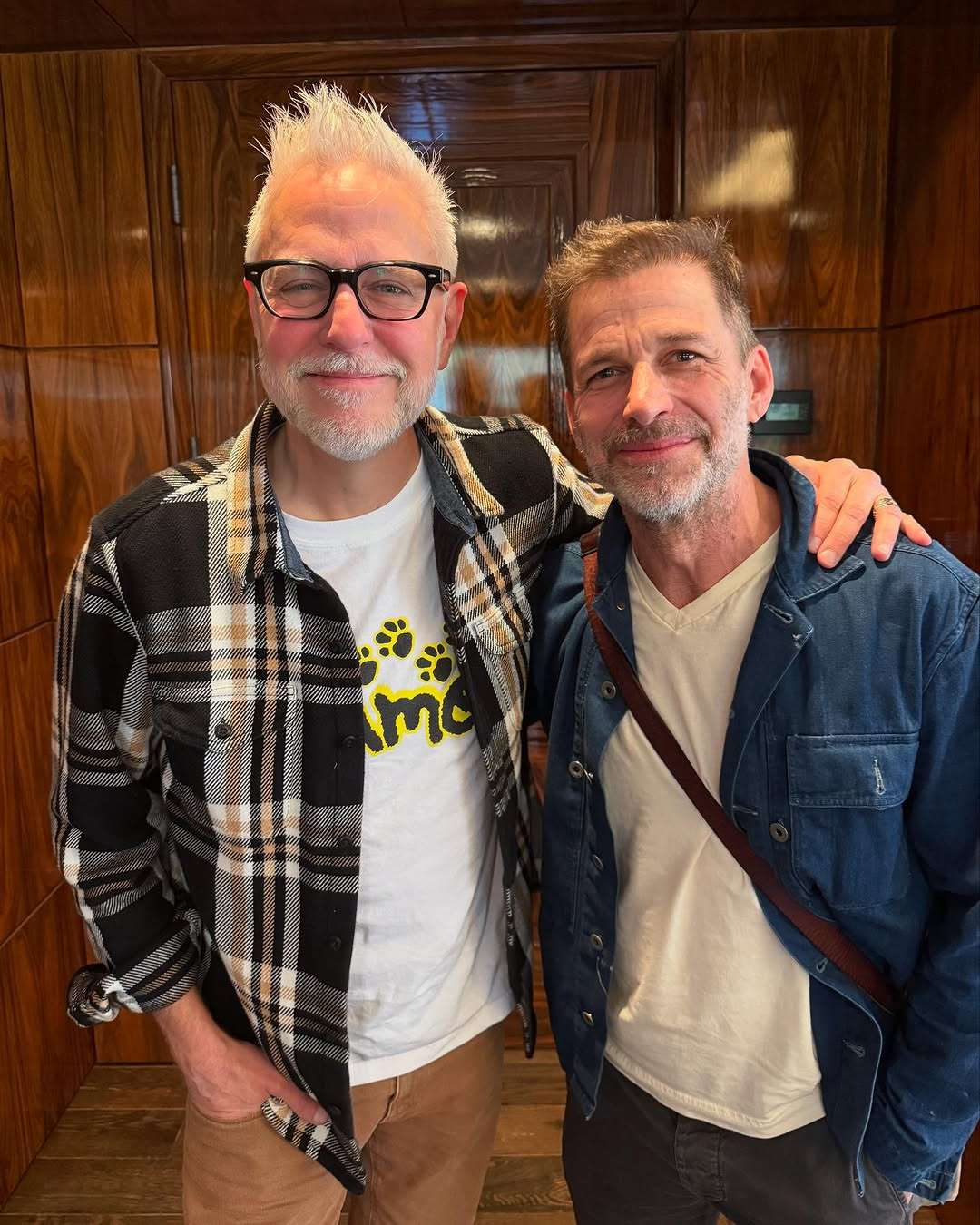 Zack Snyder, James Gunn'ın Superman'ını Övüyor ve Onu Harika Bir Yönetici Olarak Nitelendiriyor